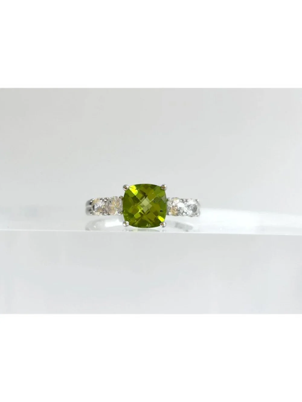 Peridot Cushion Cut Gemstone CZ Lined Sterling Silver 925 Vintage Ring - sz 11